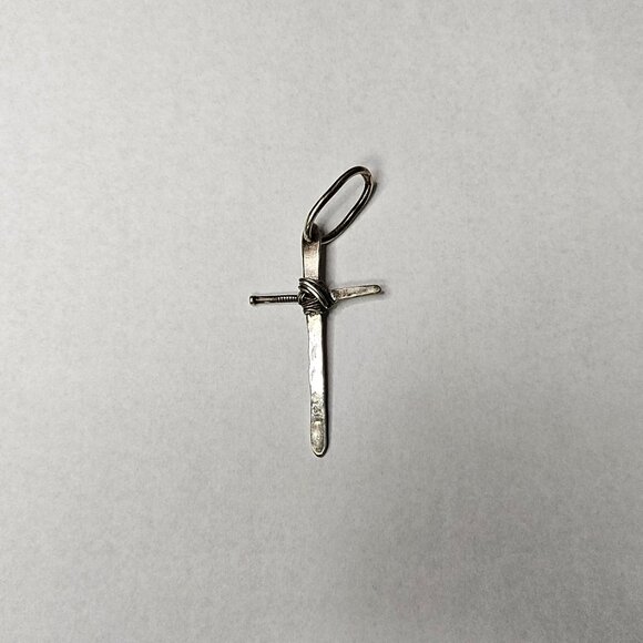 Karyn Chopik Cross Sterling Silver Pendant - Picture 1 of 2
